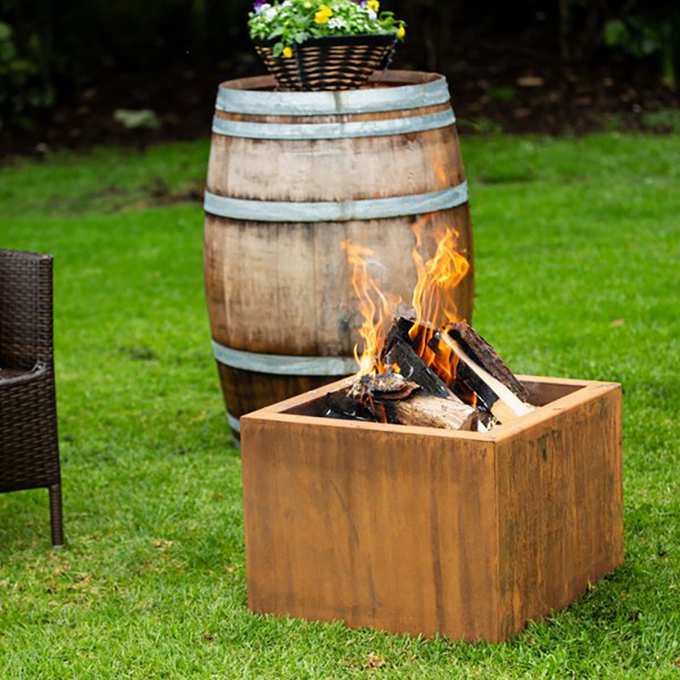 La place extérieure forment la conception moderne en acier Rusty Garden Heater Fire Pits de GN-FP-302 Corten