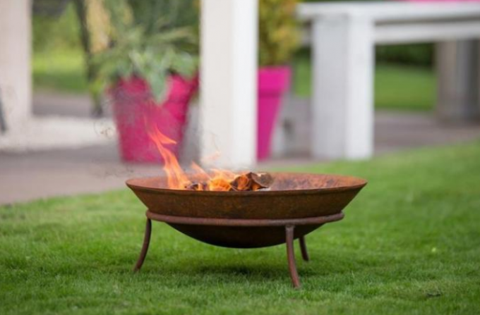 Bois moderne brûlant la cuvette de feu ronde en acier de Corten