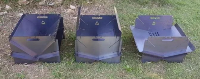 Le feu en acier Pit Barbecue Charcoal Grill de camping pliable brûlant en bois extérieur