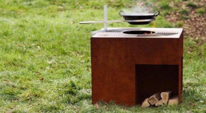 Gril en acier peint noir à hautes températures extérieur de charbon de bois de barbecue de Corten