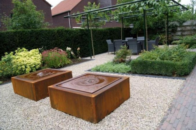 La décoration de jardin s'est rouillée nappe phréatique en acier orange de place de fontaine de Corten