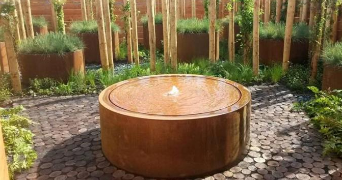 fontaine en acier de nappe phréatique de 120cm Dia Garden Rust Surface Cylindrical Corten