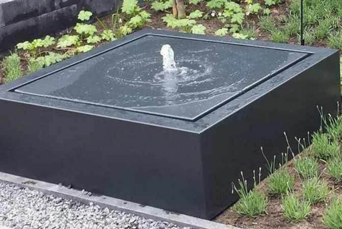 Caractéristique extérieure de l'eau d'acier au carbone de fontaine extérieure noire de piscine pour le jardin