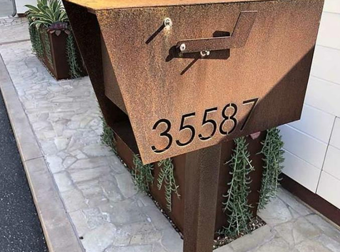 Boîte aux lettres en acier de Corten de conception de boîte fixée au mur imperméable extérieure antique de courrier