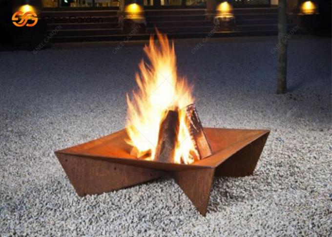 Le feu en acier extérieur brûlant en bois Pit Charcoal Bbq Grills de Corten