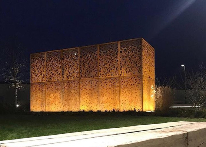 Le laser décoratif a coupé le bâtiment de panneau d'écran