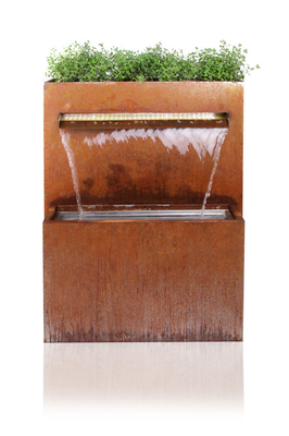 La grande fontaine d'eau en acier extérieure moderne de Corten a adapté aux besoins du client