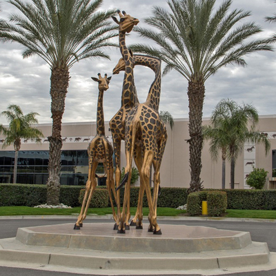 Girafe extérieure grandeur nature de sculpture en bronze en jardin de Gnee la grande a formé adapté aux besoins du client