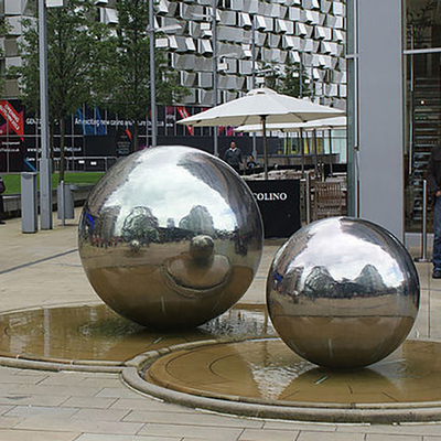Accueil extérieur d'ODM d'OEM de sculpture en jardin de boule en métal de forme de boule