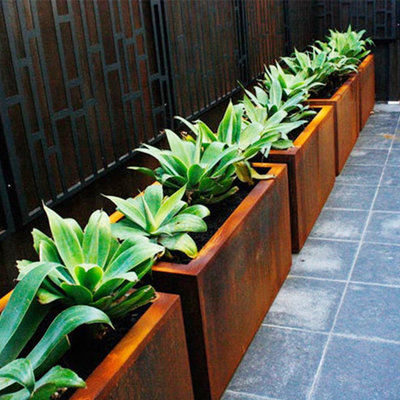 Le métal plantant pots de jardin d'intérieur extérieur rectangulaire de planteur de boîte de grands fleurissent