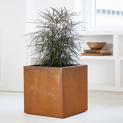 Pots de fleur en acier rectangulaires adaptés aux besoins du client de Corten de grande boîte extérieure de planteur