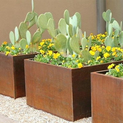 Pots de fleur en acier rectangulaires adaptés aux besoins du client de Corten de grande boîte extérieure de planteur