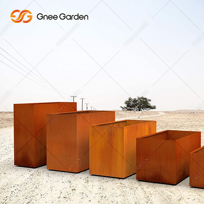 Les pots de fleur en acier de Corten de grand de place planteur extérieur en métal ont adapté aux besoins du client