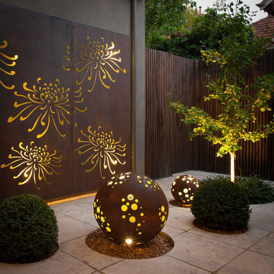 L'écran en acier de Corten de décor en métal de produits faits sur commande de jardin lambrisse la preuve de temps