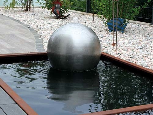 Cascade formée par boule extérieure de Rusty Corten Steel Garden Fountain