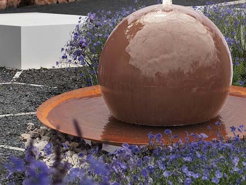 Cascade formée par boule extérieure de Rusty Corten Steel Garden Fountain
