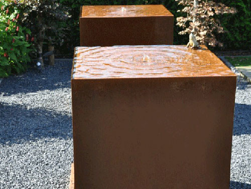 le jardin carré en métal de 1100mm ornemente la caractéristique en acier de l'eau de Corten