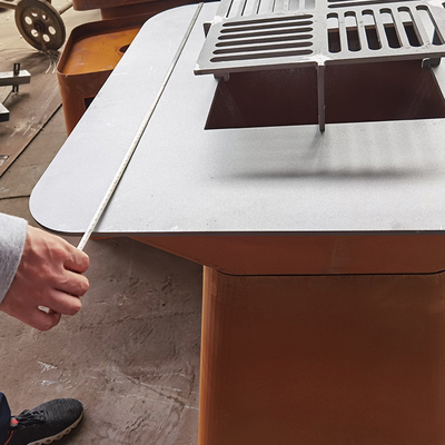 Personnalisez le barbecue extérieur de foyer de gril de table de cuisson en acier Corten