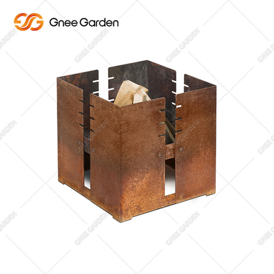 Gril de barbecue de foyer ouvert brûlant du bois en métal pour la cuisine extérieure de jardin