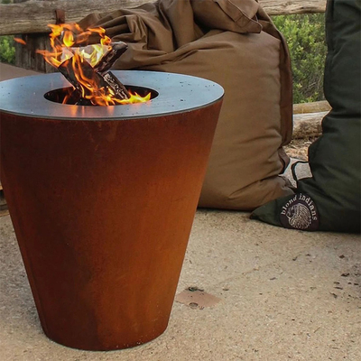 Cuisine extérieure de patio faisant cuire le gril en acier de barbecue de charbon de bois de Corten fait sur commande