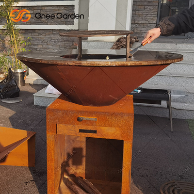 Les grils à cuire extérieurs en acier de Corten de rouille de jardin mettent le feu à des services d'emballage de gril de BARBECUE de mine