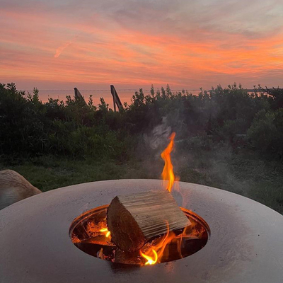Barbecue à charbon de bois Barbecue extérieur en acier Corten Fire Pit avec gril de cuisson