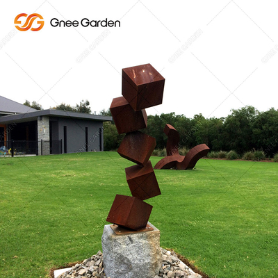 La sculpture en acier en Corten de bloc de danger s'est rouillée des sculptures en jardin en métal pour la pelouse