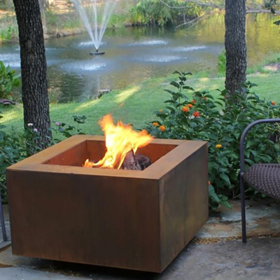 Puits brûlant en bois extérieur 600 x 600 X H500mm du feu en métal de place