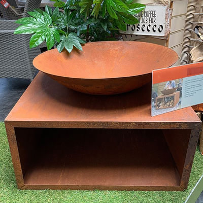 Le feu en acier extérieur Pit Large Corten Steel Brazier avec le support en bois de stockage