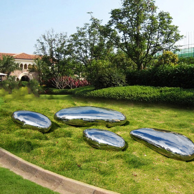 Caillou poli de jardin de Gnee le haut forment la sculpture en acier inoxydable pour la pelouse