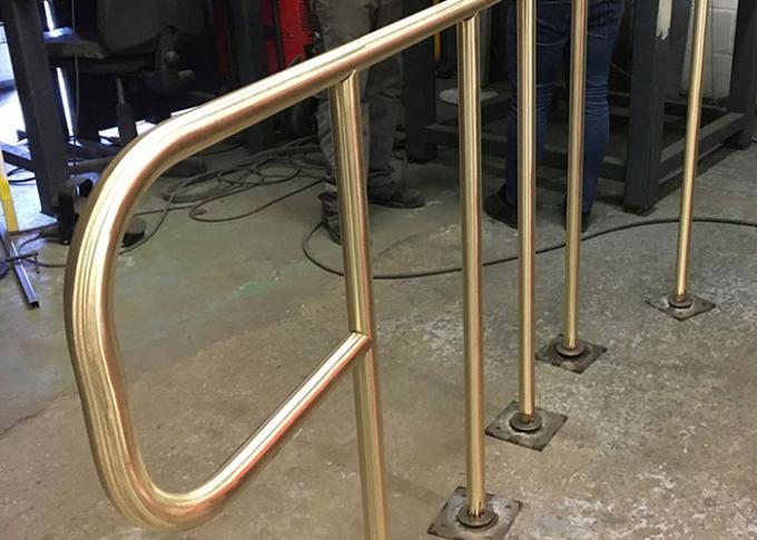 Meubles extérieurs pour la construction urbaine - balustrade en métal