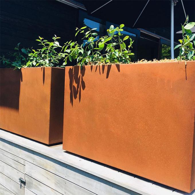 Les planteurs en acier de Corten de décoration de jardin enferment dans une boîte grand extérieur