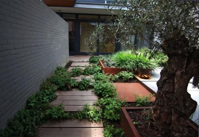 Boîte assemblée facile extérieure de planteur de lit de jardin augmentée par métal de Corten pour la plantation de fleurs