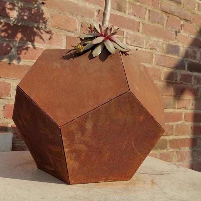 Le laser de personnalisation a coupé le pot de fleur fait sur commande extérieur de forme de grand de vase à Corten de Corten jardin créatif en acier décoratif en acier de planteur