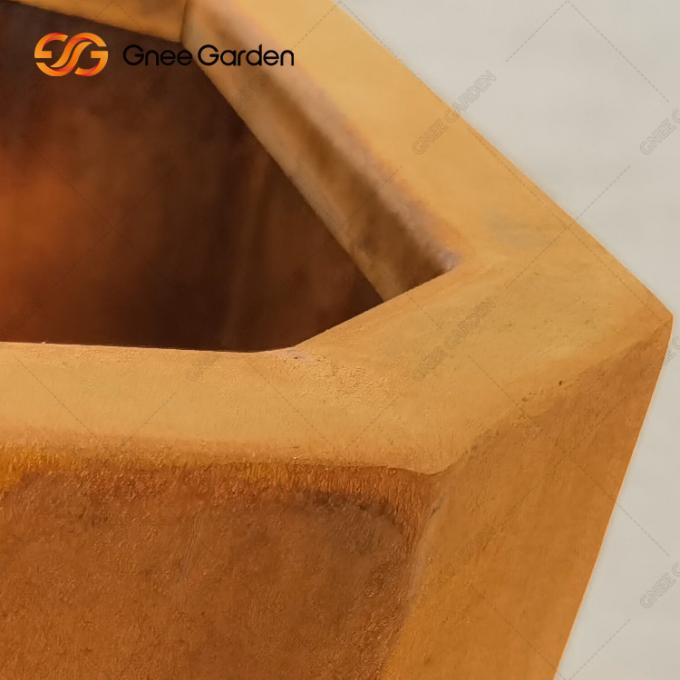 L'usine adaptent le jardin aux besoins du client en acier de Corten plantant de grands pots de fleur de boîte
