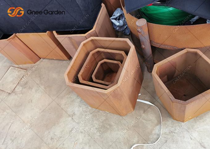 Grand pot de fleur en acier adapté aux besoins du client de Corten de grands d'arbre en métal de planteur pots extérieurs de jardin