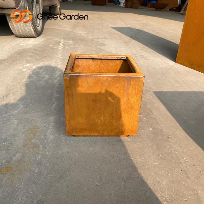 Les fabricants fournissent directement les planteurs rustiques en acier de jardin en métal de Corten de grande place