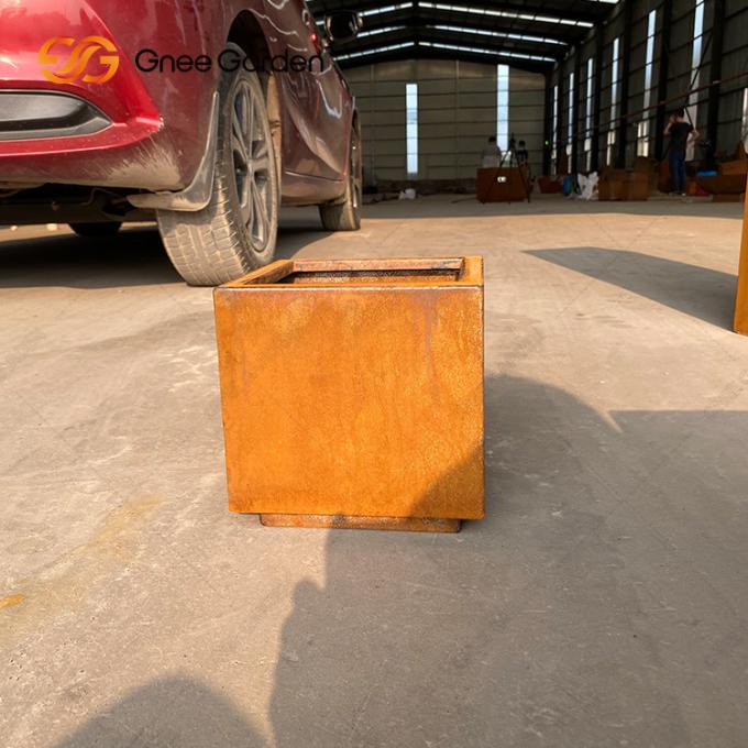 Les fabricants fournissent directement les planteurs rustiques en acier de jardin en métal de Corten de grande place