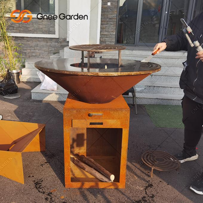 Gril en acier à cuire extérieur de Corten d'arrière-cour de gril de charbon de bois décoratif extérieur portatif de jardin
