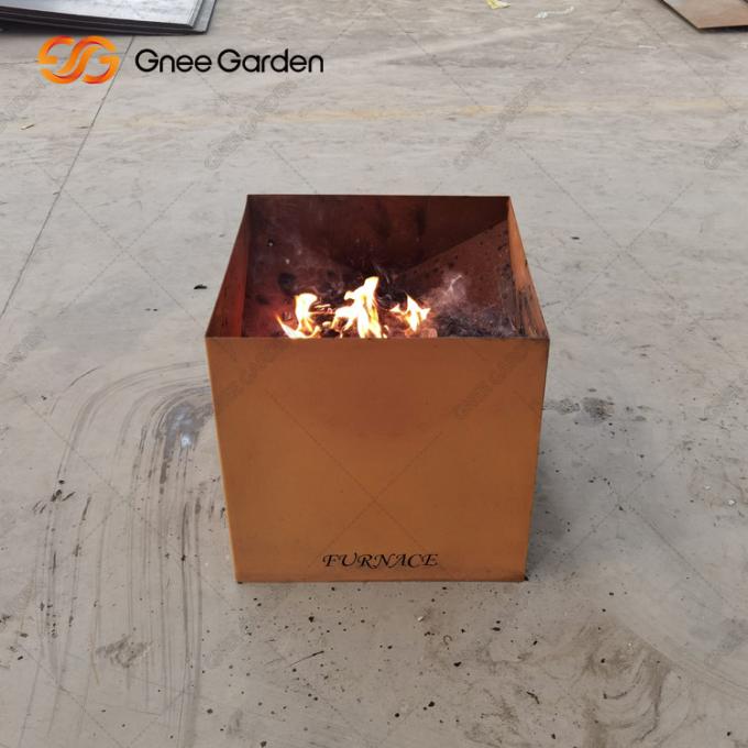 Bois campant extérieur de jardin simple de patio brûlant le puits en acier épais du feu de couleur de rouille de 3mm Corten