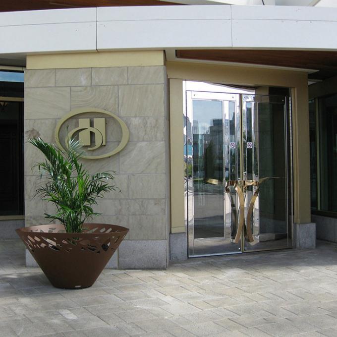 Grand pot de fleur en acier adapté aux besoins du client de Corten de grands d'arbre en métal de planteur pots extérieurs de jardin
